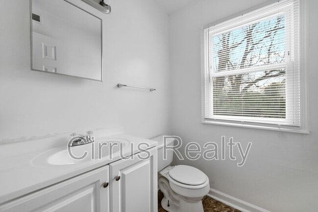 Building Photo - 317 49th St