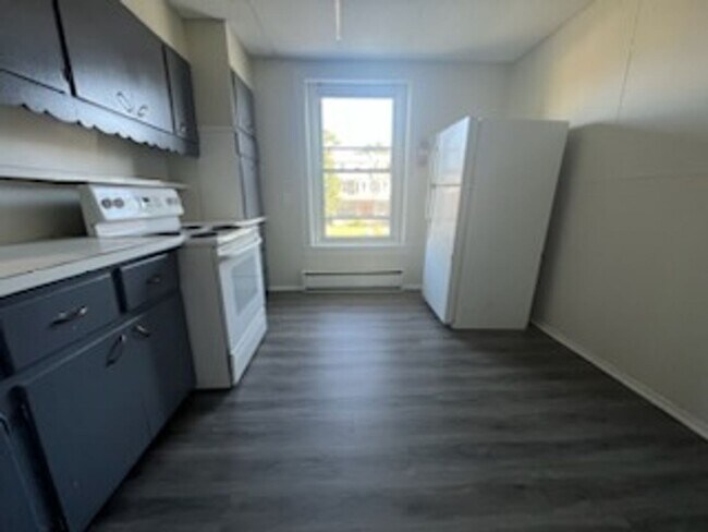 Building Photo - 513 Macdade Boulevard