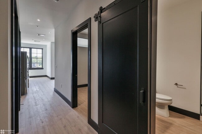 Building Photo - One bedroom apartment available at Waterma...