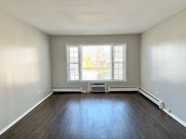 Foto del edificio - 9203 Monroe Ave