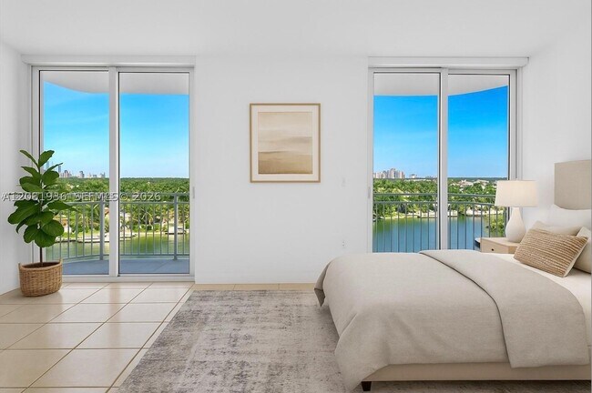 Building Photo - 5880 Collins Ave
