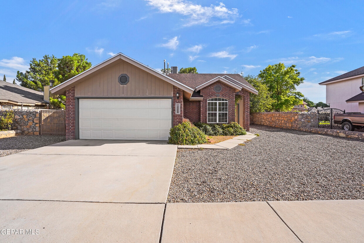 14008 Desert Song Dr, Horizon City, TX 79928 House Rental in Horizon