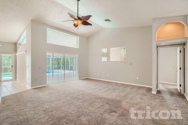 Foto del edificio - 6145 Golddust Rd