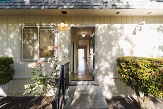 Building Photo - 4811 Appian Way