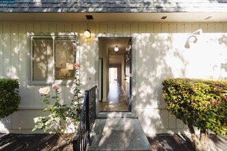 Building Photo - 4811 Appian Way