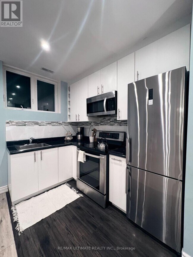 Photo du bâtiment - 1166 Glengrove Ave W