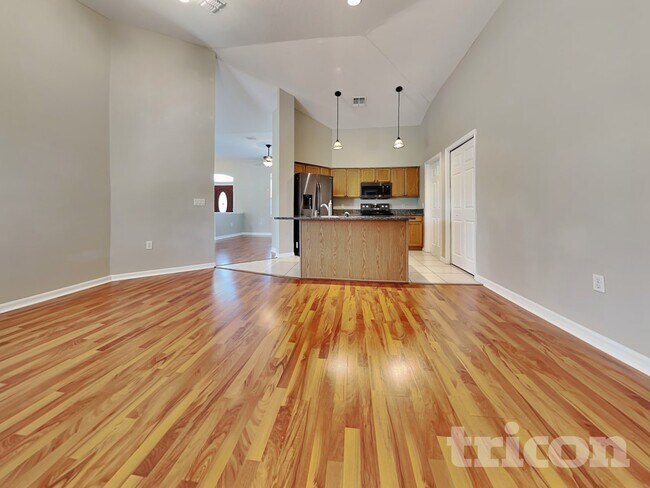 Foto del edificio - 12339 Palm Ridge Dr