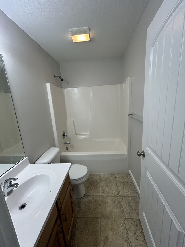 Foto del edificio - 3431 Stoneway Ct