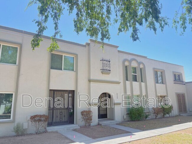 Foto del edificio - 5949 E Thomas Rd