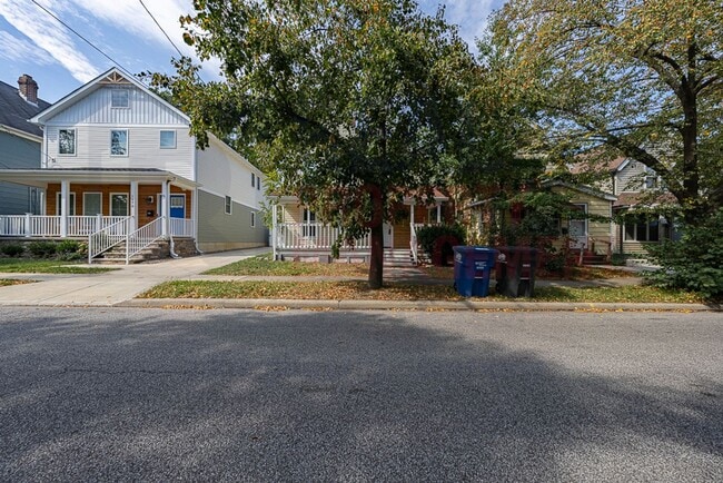 Building Photo - 1566 Winchester Ave