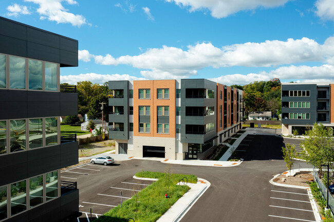 Building Photo - Harbor View Apartments