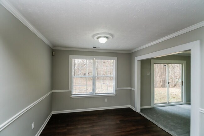 Building Photo - 7065 Springgrove Ct