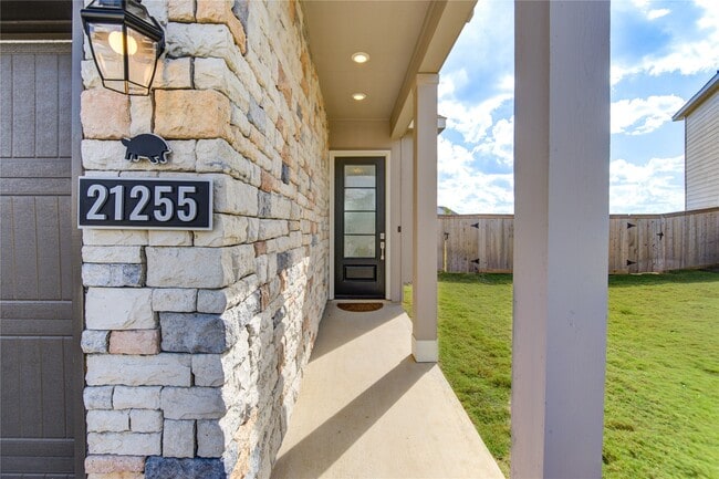 Building Photo - 21255 Doubtful Cyn Dr