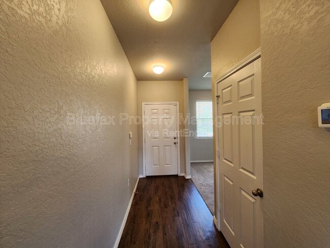 Foto del edificio - 6811 Freedom Hills