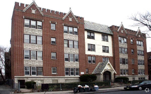 Primary Photo - Lenox On The Park