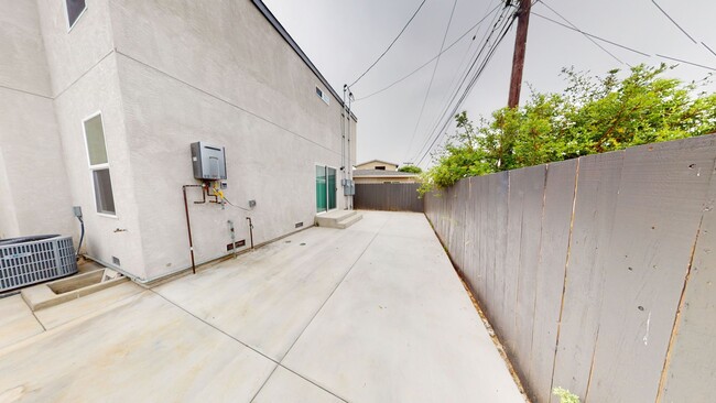 Foto del edificio - Newer Build 4BD/2BA!