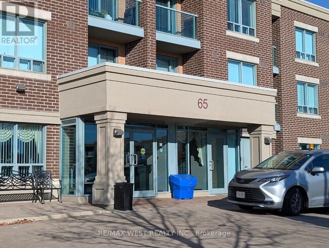 Building Photo - 65 Via Rosedale