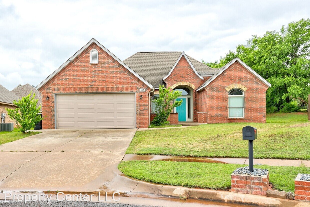 Primary Photo - 3 br, 3 bath House - 817 Ashwood Ln