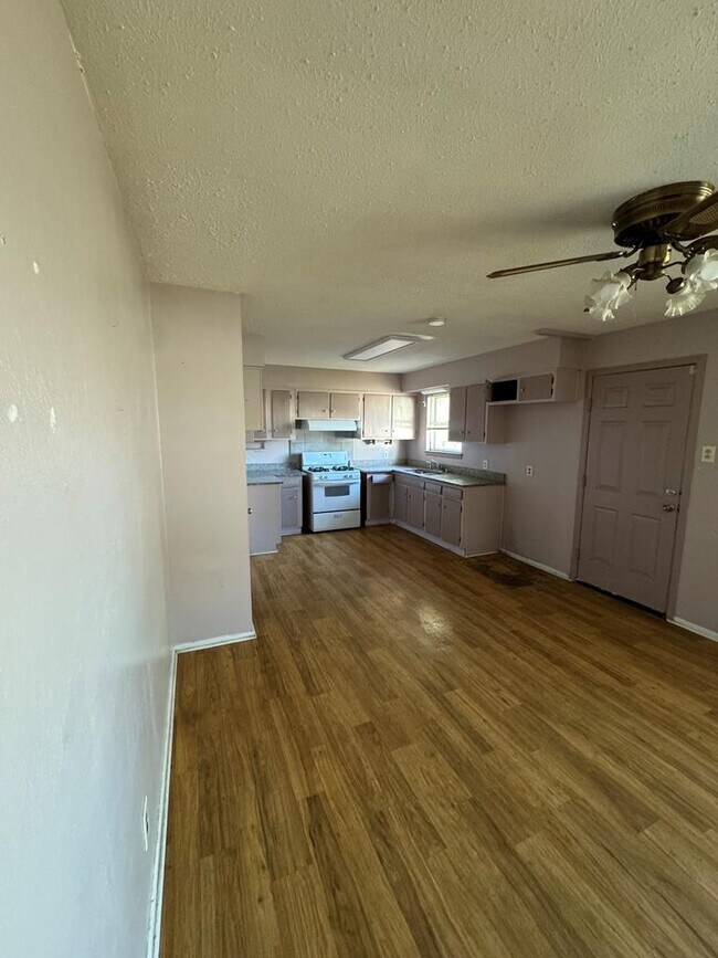 Foto del edificio - 1303 E 52nd St