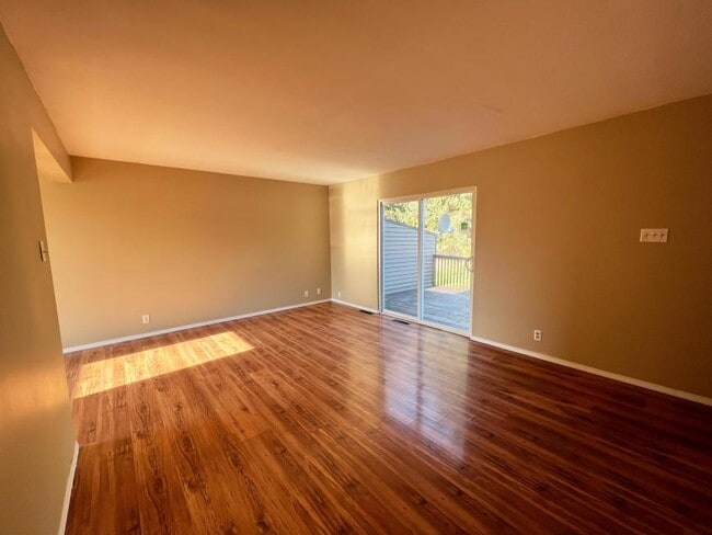 Building Photo - 3 bedroom in Kitimat BC V8C 1W2