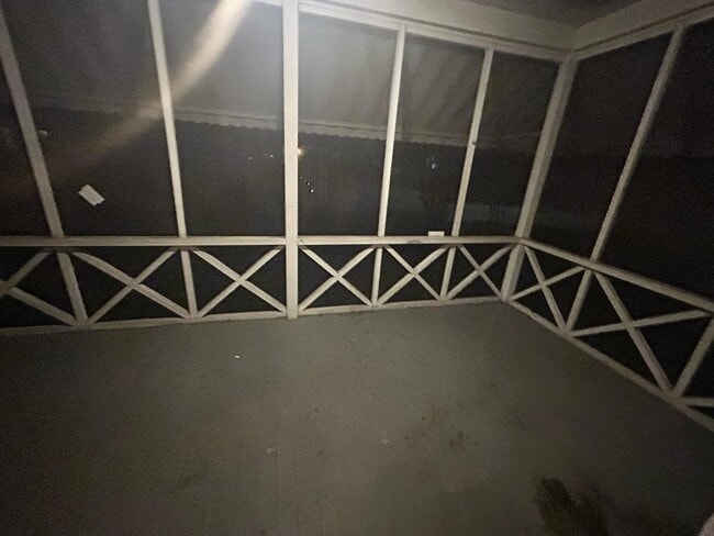 Foto del edificio - 2652 Merwyn Rd