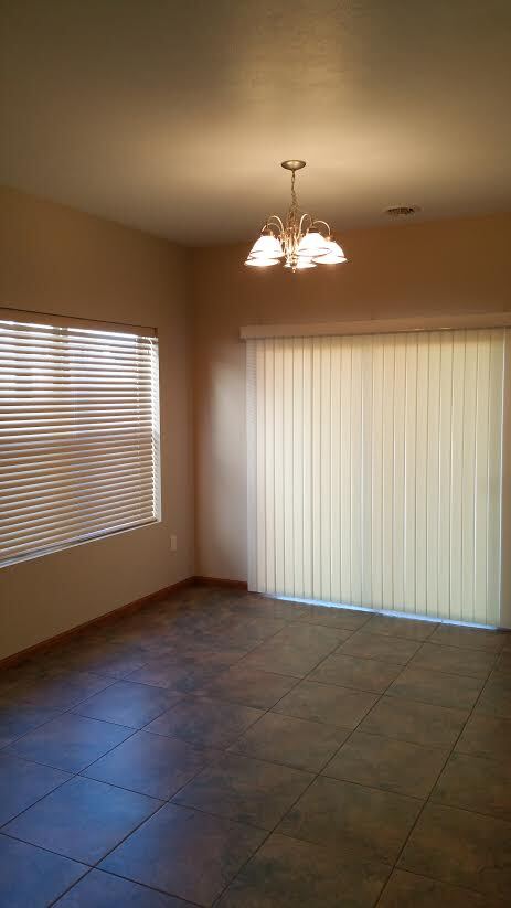 Dining - 23 Hanfield Ct
