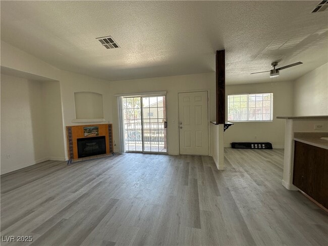 Foto del edificio - 4730 E Craig Rd