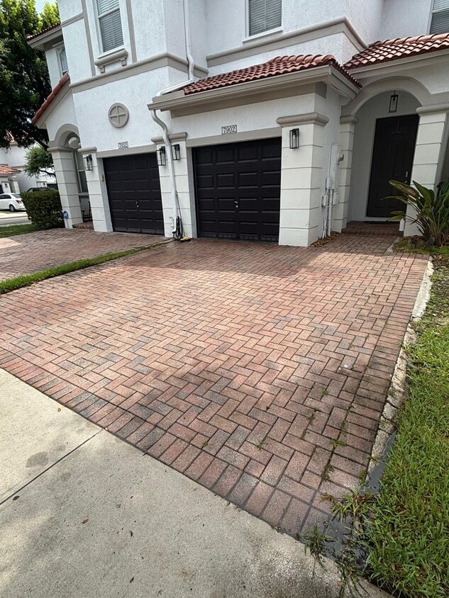 Foto del edificio - 7902-nw107 NW 107 Ct