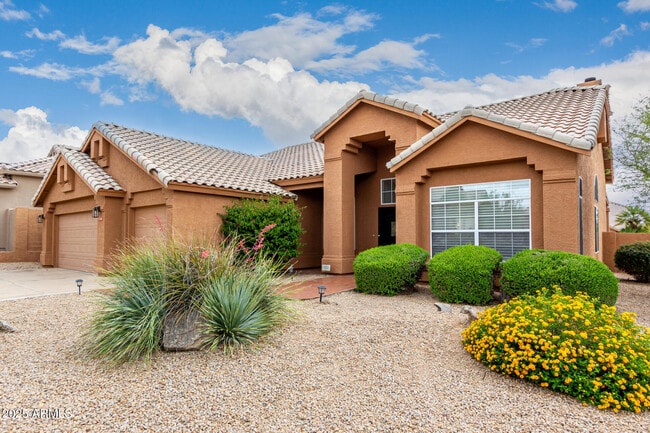 Building Photo - 11065 E White Feather Ln