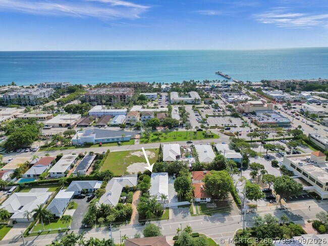 Building Photo - 4422 Sea Grape Dr