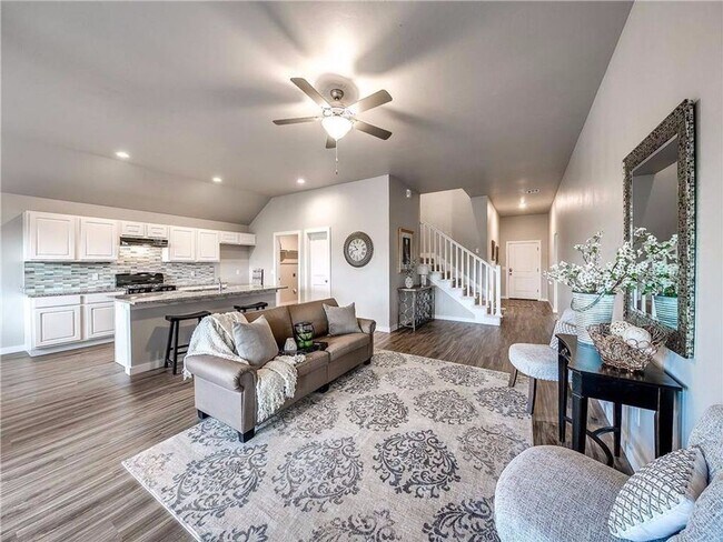 Foto del edificio - Beautiful 3/2 on a .56 acre lot!