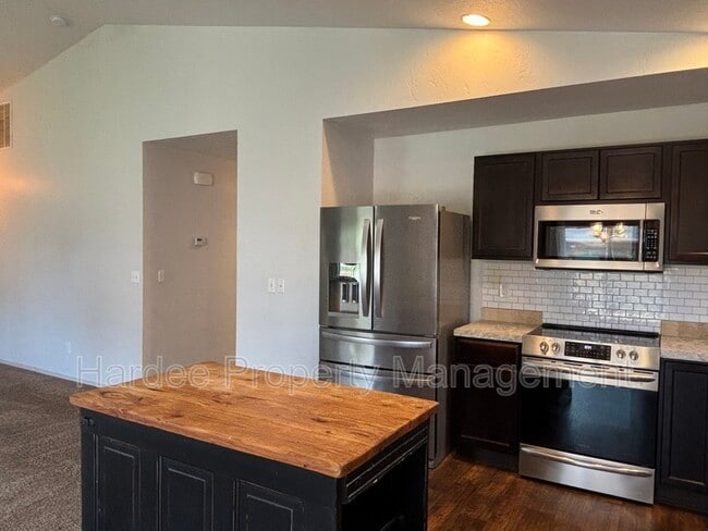 Foto del edificio - 8228 W Snohomish St