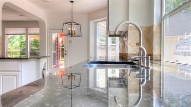 Building Photo - 5510 Cherry Creek Bend Ct
