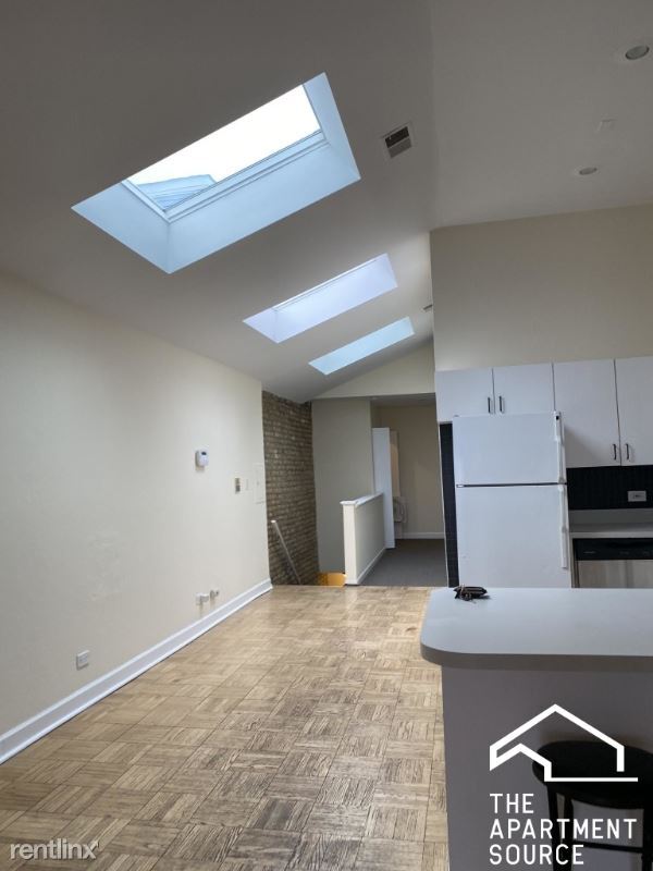 Foto principal - 2358 N Clybourn Ave