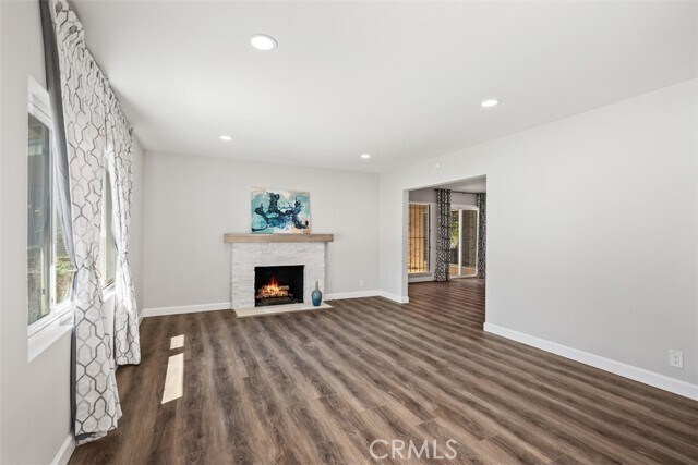 Foto del edificio - 4339 W Chapman Ave