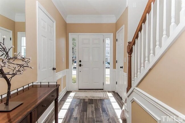 Foto del edificio - 608 Sutter Gate Ln