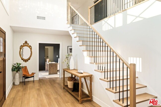 Foto del edificio - 890 Falmouth St