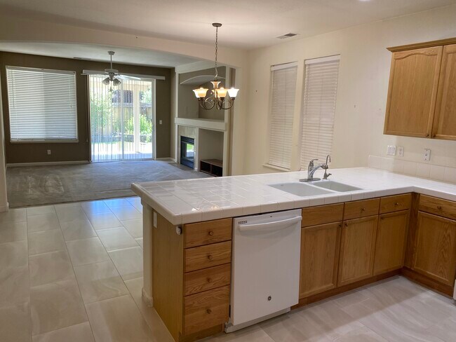 Building Photo - 9310 Hummer Ct
