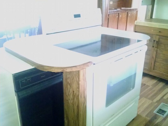 Building Photo - Galena Mobile Home