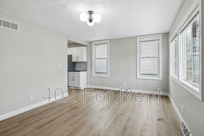 Building Photo - 3111 S 40th St