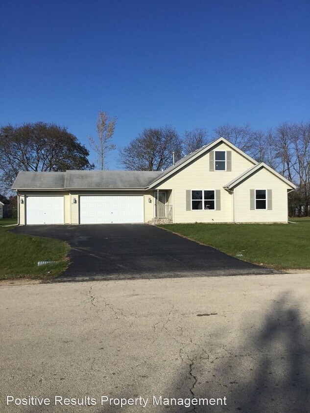 4 br, 2 bath House 5773 Pierce Ln House for Rent in South Beloit