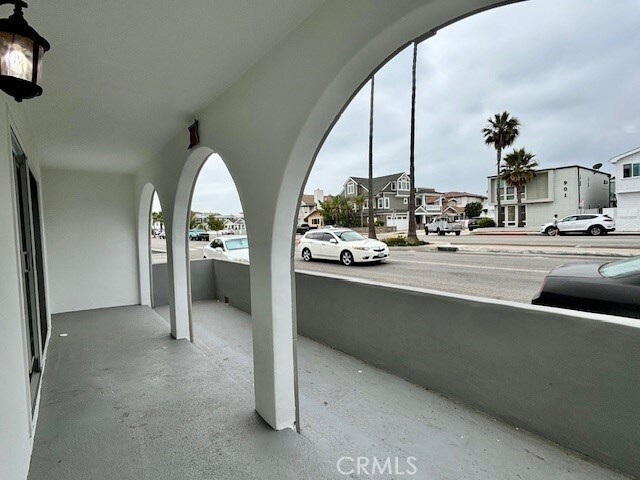 Building Photo - 902 W Balboa Blvd