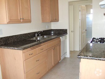 Primary Photo - 24832 Oak St