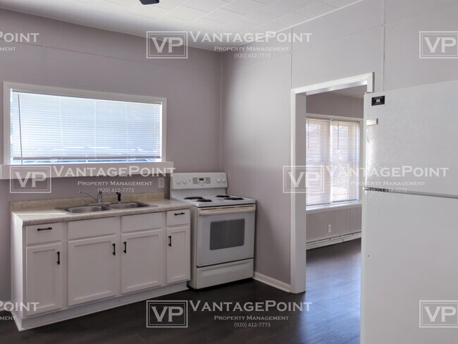 Foto del edificio - 213 E Green Bay St