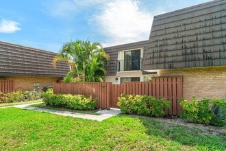 Building Photo - 1619 16th Ct