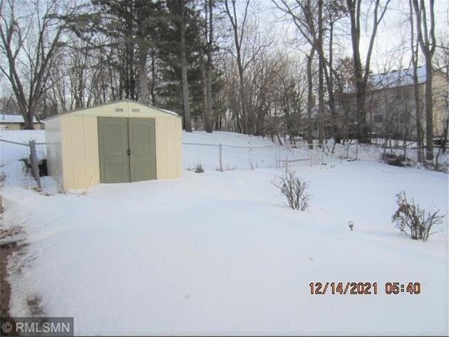 Foto del edificio - 222 County Road B2 W