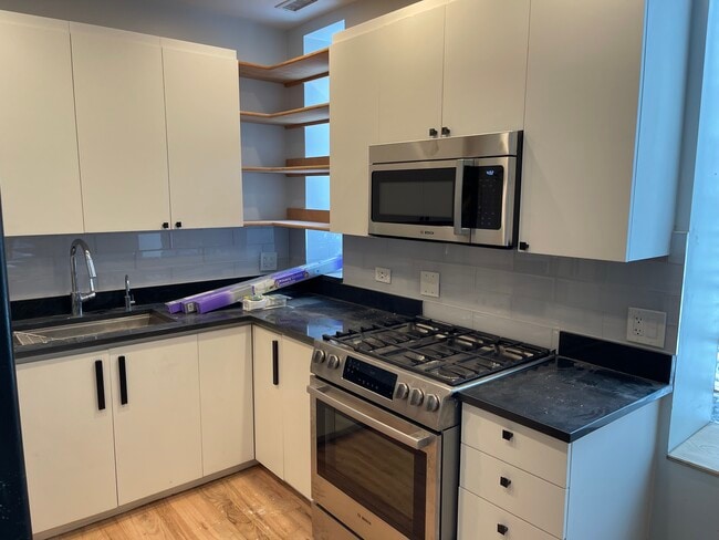 Foto del edificio - 946 N Wolcott Ave