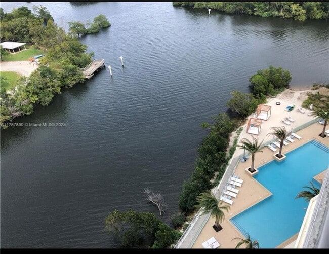 Building Photo - 16385 Biscayne Blvd