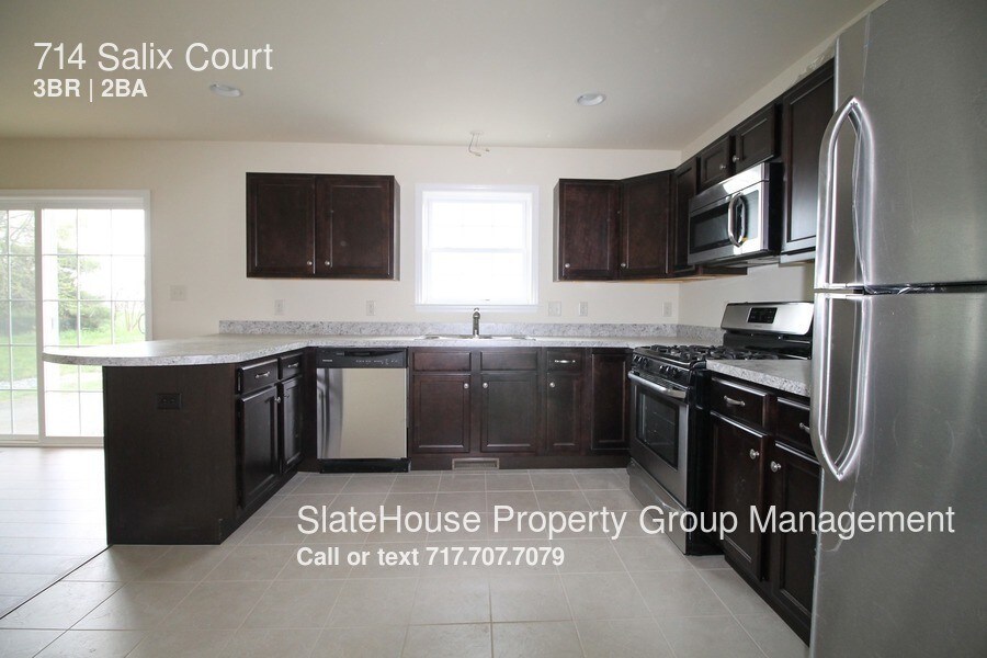 Primary Photo - 714 Salix Ct