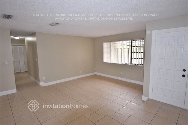 Building Photo - 1411 SW 139th Ave